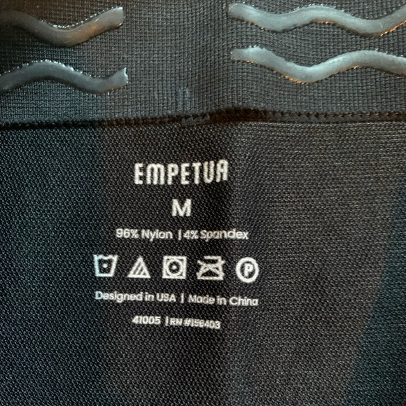NWOT Empetua (Shapermint essentials) leggings. Black. Size M. - Picture 3 of 6